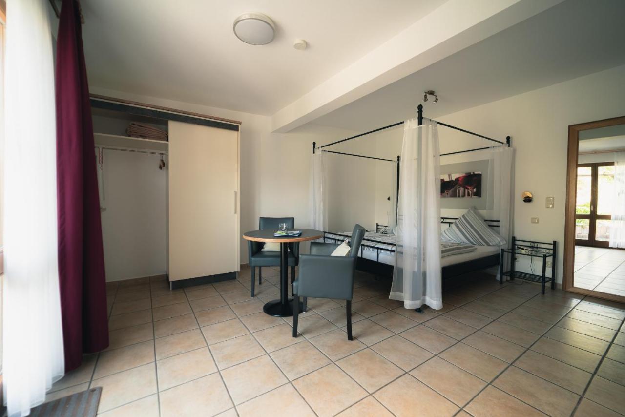 Urlaubsweingut Zecherhof Neef Exteriör bild