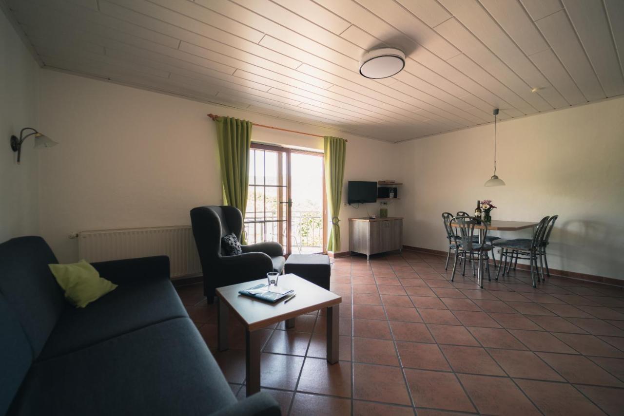 Urlaubsweingut Zecherhof Neef Exteriör bild